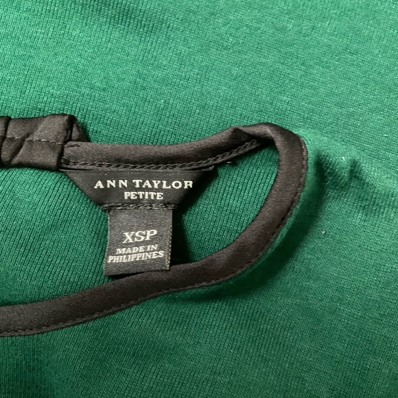 Ann Taylor Hunter Green Blouse, Shirt with back Bow, Bodycon Petite XS - Picture 9 of 13
